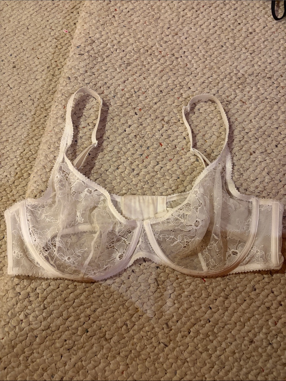SKIMS ultra fine lace scoop bra 40DD